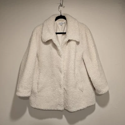 Abrigo de peluche Chicos de piel de oveja talla 3,5 EE. UU. 18 inglés crema blanco imitación piel chaquetón  Foto 1 de 4