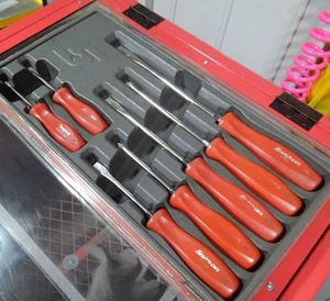 Snap On Screwdriver Set, Combination 7 Pcs. *RED HARD HANDLES* SDDX70AR - Imagen 1 de 8