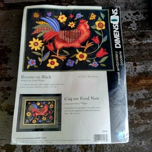 Kit de bordado Dimensions Susan Winget Gallo en negro crewel 11 pulgadas x 14 pulgadas NUEVO - Imagen 1 de 9