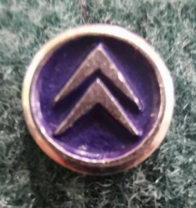 Citroen Anstecknadel Winkel blau rund 9mm alt+original - Bild 1 von 3