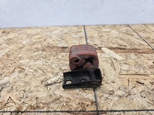 JEEP GRAND CHEROKEE SRT 11-25 REAR LEFT DRIVER EXHAUST MUFFLER HANGER BRACKET - Picture 1 of 4