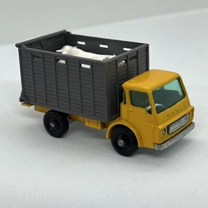 1966 Lesney Matchbox Dodge No. 37 Cattle Truck, Yellow,  w/ 2 bulls - Picture 1 of 19