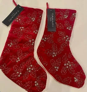 TAHARI HOME Terciopelo Rojo Cuentas Dorado Acebo Navidad Vacaciones Medias Juego de 2 22" - Imagen 1 de 6