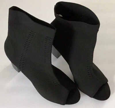 BOTAS CON TIRANTES MOSSIMO PARA MUJER, TRANSPIRABLES, TALLA 91/2 Color Negro, PUNTERA ABIERTA Foto 1 de 4