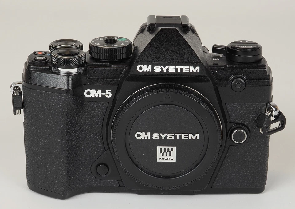 OM-5 Body schwarz 1158 Auslösungen Kaufdatum 2.11.2024 wenig gebraucht - Bild 1 von 4