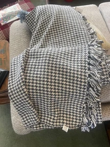 Stylish Throw Blanket 42 x 60 Black Red Beige Houndstooth Plaid 100% Cotton - Picture 1 of 4