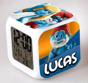 Reveil Digital lumineux Personnalisable Avec Prénom Illustration Les schtroumpfs - Picture 1 of 7