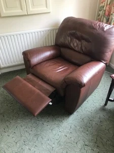 Mark and Spencer Dark Brown Leather Recliner . Mint Condition. Hardly Used. - Picture 1 of 2