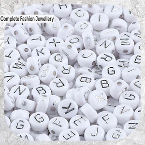 7MM WHITE/SILVER COLOURED ALPHABET A-Z FLAT ROUND ACRYLIC BEADS-JEWELLERY MAKING - Picture 1 of 2