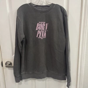 BlackPink Born Pink World Tour 2022 Pigment Dye Black Wash Sweatshirt Gr. S - Bild 1 von 14