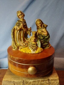 My Estate Sale! Vintage Handmade Nativity Christmas Music Box~ Cantique De Noel - Picture 1 of 9