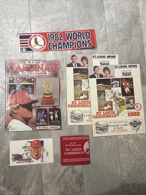 St Louis Cardinals 1983 Scorebook 1982 World Champion Koozie Rare MemorabiliaLot - Image 1 of 4