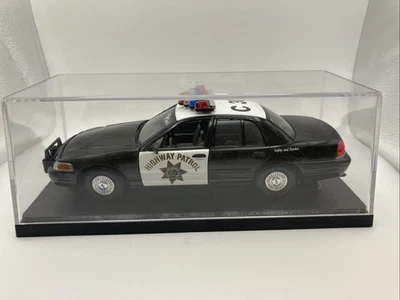 1/24 CHP California Highway Patrol Ford Crown Victoria Police Diecast Model Car - Image 1 of 4