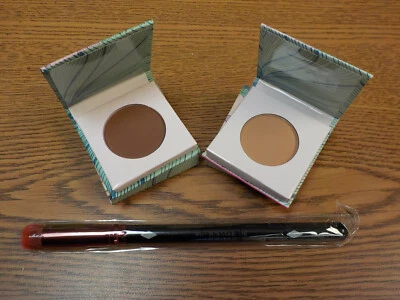 2  LAURA SANCHEZ Moods Eye Shadows   with a Luxie Brush - Image 1 of 3