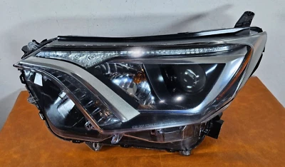 Faro LED halógeno lado conductor izquierdo Toyota RAV4 2016 2017 2018 OEM USADO #A Foto 1 de 4
