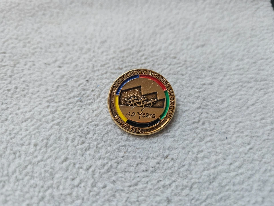 World Mountain Running Association 40years anniversary pin - Image 1 of 1