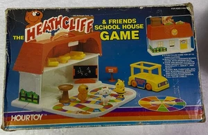 RARE ~ VINTAGE ~ 1982/83 ~ HEATHCLIFF & FRIENDS ~ TOY ~ SCHOOL HOUSE GAME + Box - Picture 1 of 20