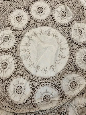 58" Round Hand Crochet Tablecloth Vintage Floral Doily Scalloped Cottage - Image 1 of 4