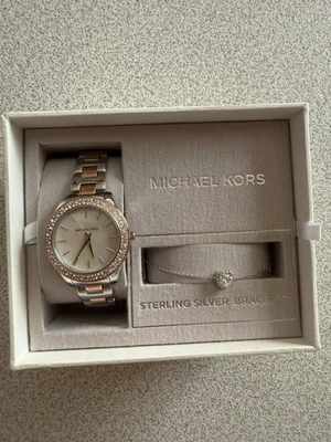 Juego de Reloj y Pulsera Michael Kors MK1048 Tono Oro Rosa Foto 1 de 4