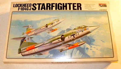 Hasegawa STARFIGHTER F-104 G/J, escala 1/32, 131 piezas de precisión, COMPLETO, años 70 Foto 1 de 4