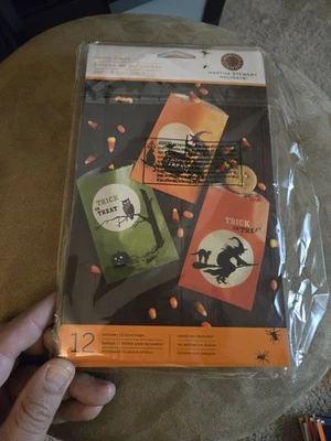 Bolsas de golosinas de caramelo de Halloween Martha Stewart - 12 bolsas de regalo de búho brujo Foto 1 de 2