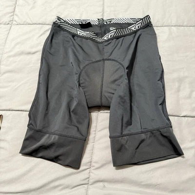 Pantalones cortos de ciclismo acolchados Fly Racing para hombre negros talla grande Foto 1 de 4