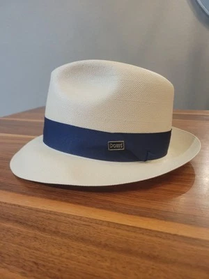 Dobb's Shantung Panamá Centerdent Fedora de Paja con Pin Dobb's - 6-3/4 Foto 1 de 4