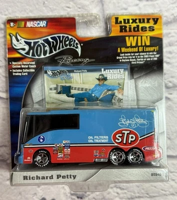 Autocar Richard Petty 2002 Hot Wheels Racing NASCAR Luxury Rides #B0545 nuevo en paquete Foto 1 de 2