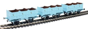 Hornby R40102 Liverpool and Manchester Railway 4 wheel third class open coaches - Picture 1 of 5