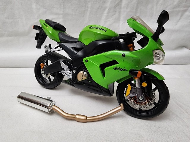 Maisto Kawasaki Ninja ZX-10R Contemporary Manufacture Diecast