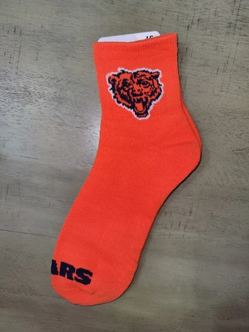 Chicago Bears Orange Logo NFL Team 1/4 Length Socks Large Cover