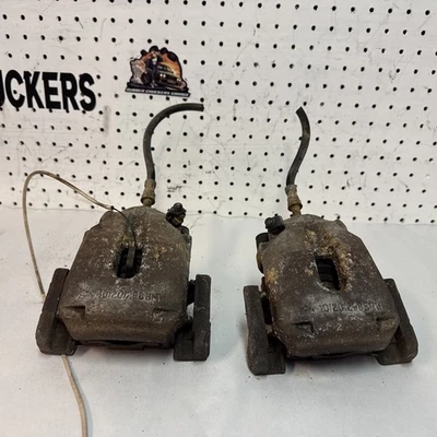 99 BMW 528i Rear Brake Caliper Pair L&R OEM - Image 1 of 4