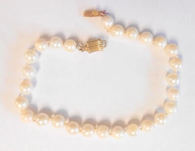Vintage Beautiful 5mm Pearl Hand Knotted Strand 14K Yellow Gold Bracelet 7.25" - Image 1 of 4