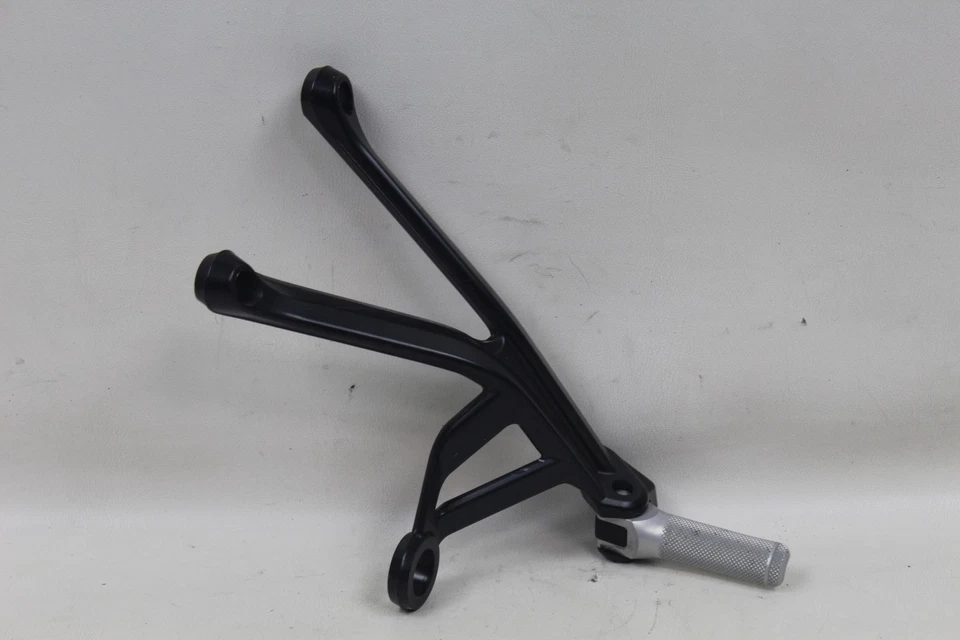  Soporte reposapiés trasero derecho Ducati Monster 1200R 1200 R OEM clavija ¡BONITO! Foto 1 de 3