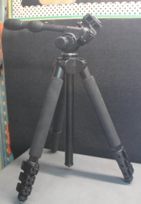 Velbon GEO-E644Q Tripod W/ PHD-64Q Head - Image 1 of 3