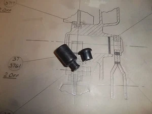 TRIUMPH T100 T120 TR6 T140 ALTERNATOR CABLE PRIMARY RUBBER GROMMETS 70-4144 kit - Picture 1 of 1