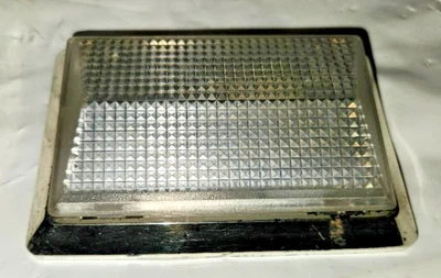 Lámpara domo cromada Bronco Ranger 1980-1997 Ford F150 F250 F350 Truck Foto 1 de 4