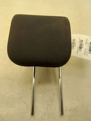 Scion XD 2013 montaje de reposacabezas de tela negra montado en el centro trasero  Foto 1 de 4