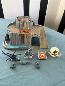 VTG 90s Micro Machines Military Battle Zones Hornet Hill 1994 Galoob Playset - Picture 1 of 13