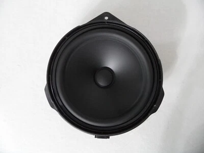 Mercedes CLS W218 W212 W204 GL GLK Harman Kardon Logic 7 Lautsprecher 2048205502 - Bild 1 von 2