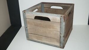 Vintage 1951 BORDEN'S Wood & Metal Dairy Milk Carrier Crate Box Dayton Ohio USA