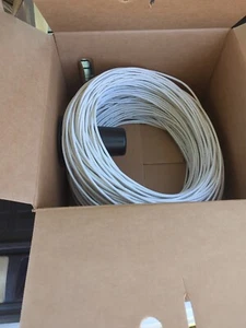 SUPERIOR ESSEX 77-240-4B Cat6 UTP-Kabel ca. 700 Fuß links * siehe Bilder Box #3 - Bild 1 von 3