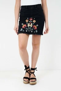 Falda de mezclilla floral de algodón para damas Brave Soul  - Imagen 1 de 3