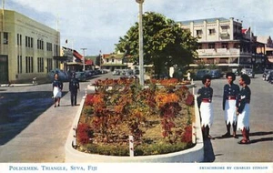 Fiji - SUVA - Policemen, Triangle - Publ. Charles Stinson 21 - Picture 1 of 2
