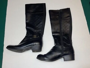 Liz Claiborne Memoery Schaumstoff Stiefel schwarz 8 m Seitenreißverschluss Steppmuster gebraucht, in einwandfreiem Zustand - Bild 1 von 5