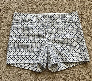 The Limited White And Blue Summer Tiles Tailored Shorts 5 Inch Inseam Size 12 - Picture 1 of 4