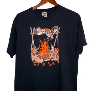 VINTAGE Moms Biker Bar Memorial Hog Roast T-SHIRT Tauchbar Bier Größe Large - Bild 1 von 4