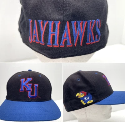 SOMBRERO KU KANSAS JAYHAWKS DE COLECCIÓN 7-1/8 AJUSTADO TOP OF THE WORLD LOGOTIPO DE LANA DELETREADO Foto 1 de 4