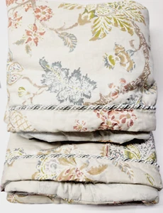 Juego de 2 fundas de almohada acolchadas CROSCILL tamaño king suaves florales satinados adornos de cordón - Imagen 1 de 14