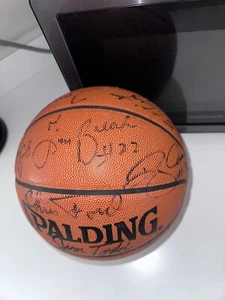 Milwaukee Bucks 97-98 Season Signed Official Game Ball - Picture 1 of 7